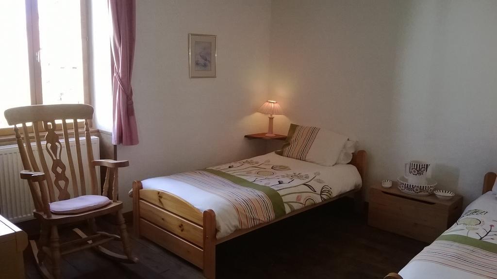 La Chataigne Doree Saint-Pierre-de-Fursac Kamer foto